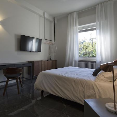 Suite Vogue Stazione Voghera Exterior photo